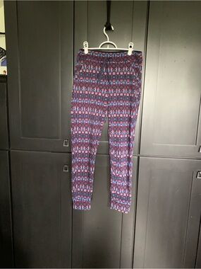 Patagonia Multicolor Geometric Fleece Joggers in Navy, Coral and Light Blue